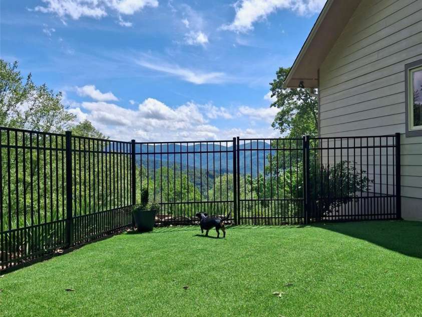 37 Enclave Drive, Waynesville, NC 28786.  MLS# CAR4329096, YatesRealty ID 2584. 