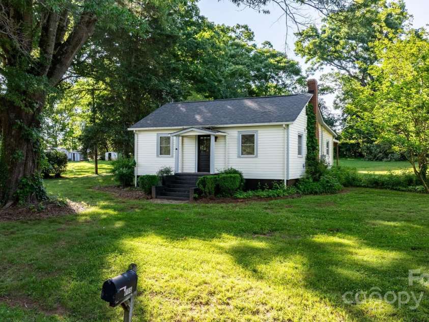 116 Barnes Lane, Stony Point, NC 28678.  MLS# CAR4313690, YatesRealty ID 25840. 