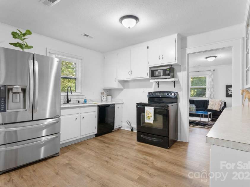 116 Barnes Lane, Stony Point, NC 28678.  MLS# CAR4313690, YatesRealty ID 25840. 