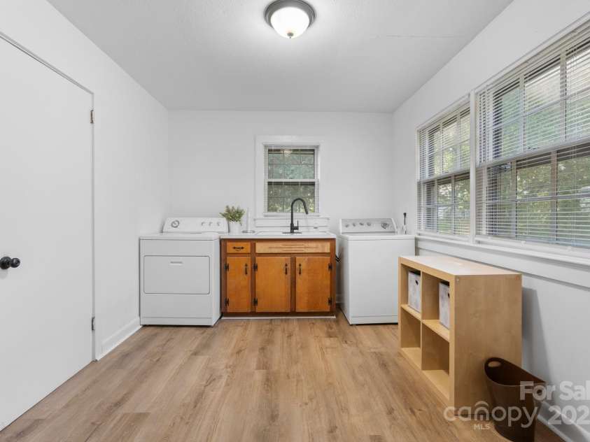 116 Barnes Lane, Stony Point, NC 28678.  MLS# CAR4313690, YatesRealty ID 25840. 