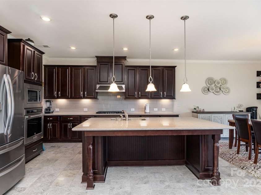 410 Alucio Court, Matthews, NC 28104.  MLS# CAR4270056, YatesRealty ID 25842. 