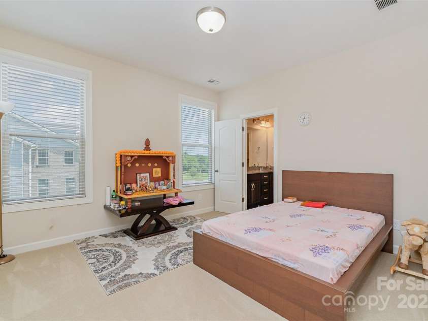 410 Alucio Court, Matthews, NC 28104.  MLS# CAR4270056, YatesRealty ID 25842. 