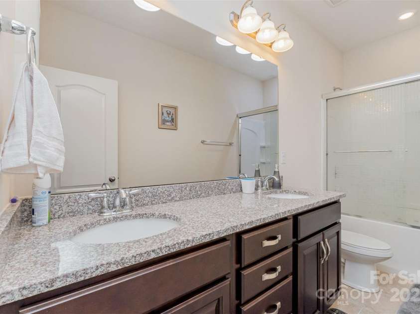 410 Alucio Court, Matthews, NC 28104.  MLS# CAR4270056, YatesRealty ID 25842. 