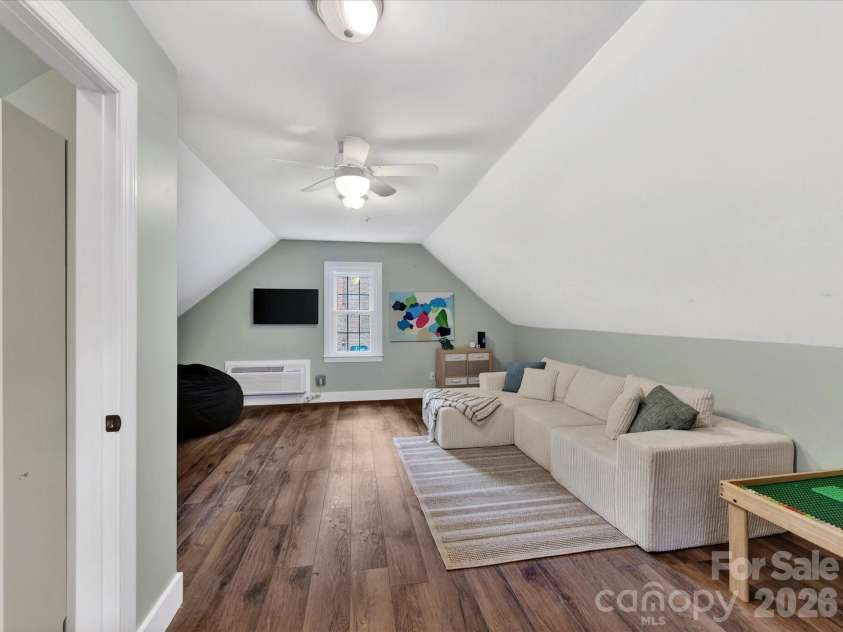 10341 Avondale Avenue, Charlotte, NC 28210.  MLS# CAR4380961, YatesRealty ID 25843. Bonus room