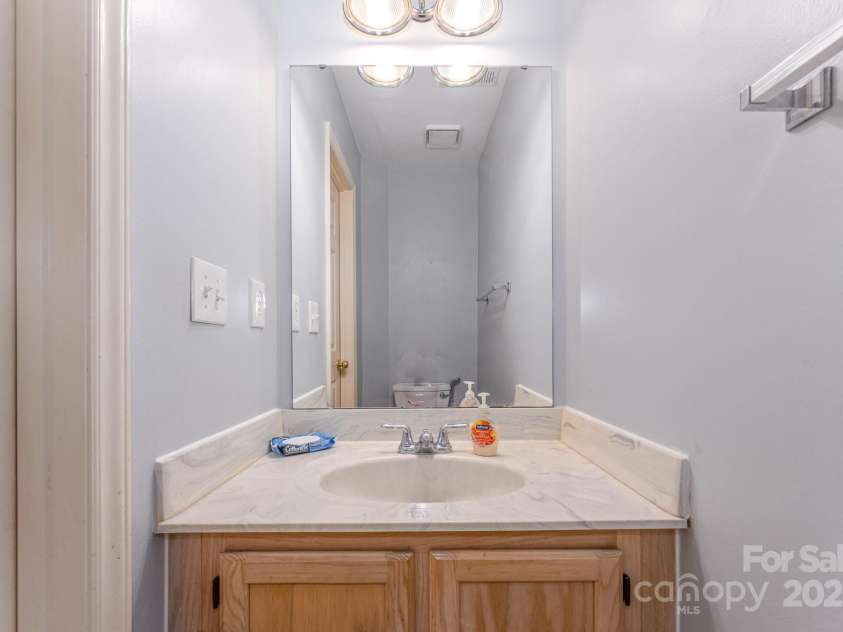 1250 Maple Shade Lane, Charlotte, NC 28270.  MLS# CAR4277376, YatesRealty ID 25843. 