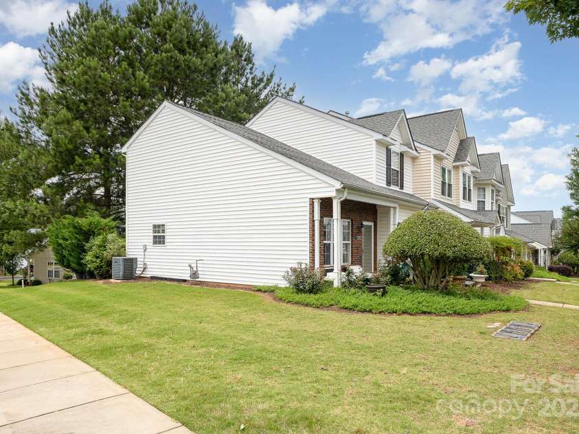 6103 Warrior Avenue, Fort Mill, SC 29707.  MLS# CAR4269332, YatesRealty ID 25844. 