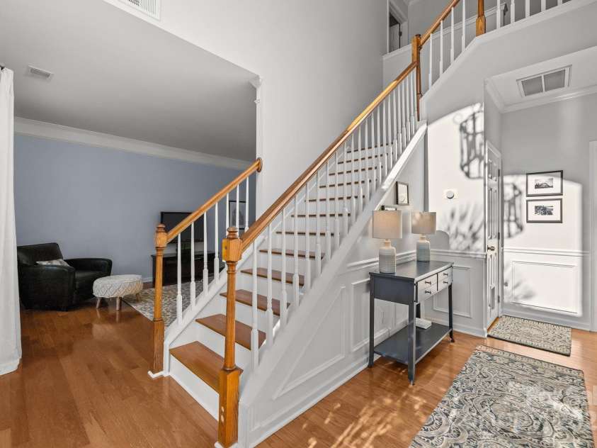 13934 Kings Carriage Lane, Charlotte, NC 28278.  MLS# CAR4271388, YatesRealty ID 25845. 