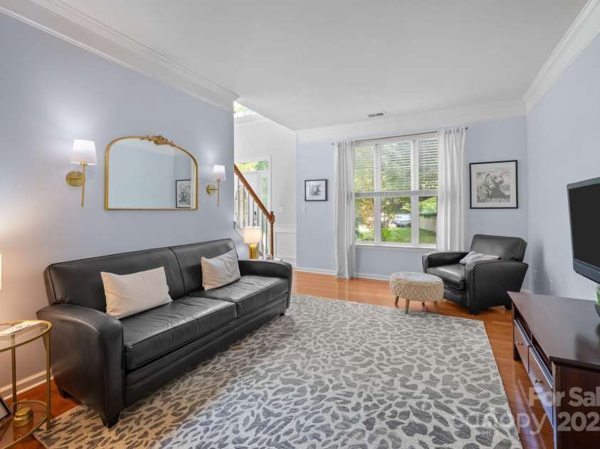 13934 Kings Carriage Lane, Charlotte, NC 28278.  MLS# CAR4271388, YatesRealty ID 25845. 