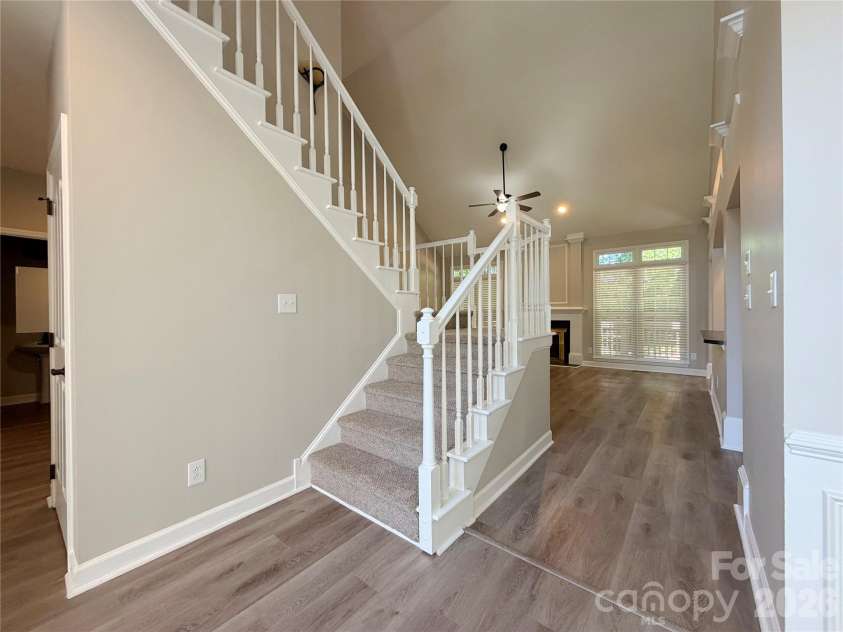 6000 Hunter Lane, Matthews, NC 28104.  MLS# CAR4381656, YatesRealty ID 25845. 
