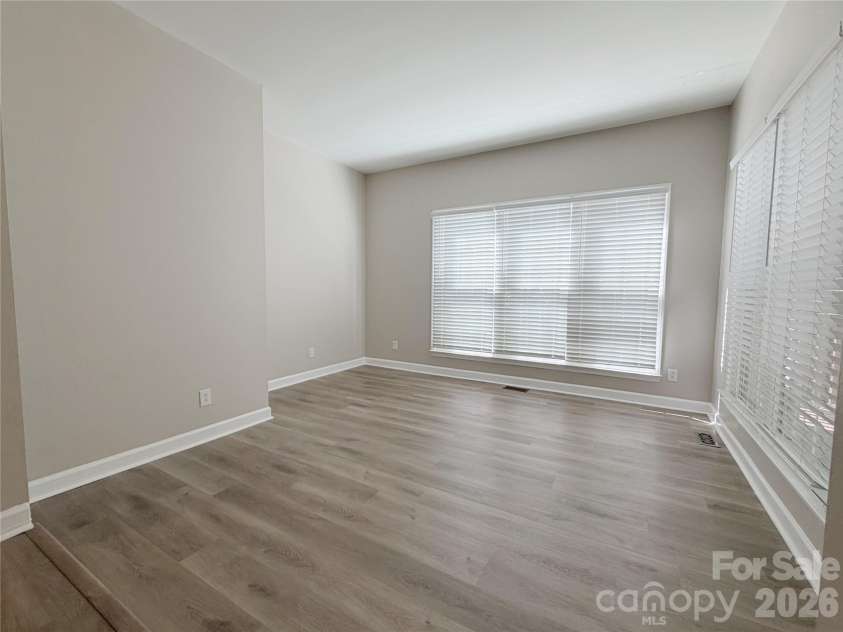 6000 Hunter Lane, Matthews, NC 28104.  MLS# CAR4381656, YatesRealty ID 25845. 