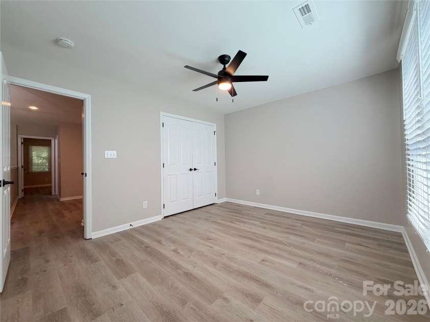 6000 Hunter Lane, Matthews, NC 28104.  MLS# CAR4381656, YatesRealty ID 25845. 