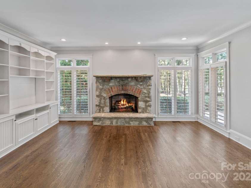 105 Gammon Point Court, Mooresville, NC 28117.  MLS# CAR4278553, YatesRealty ID 25846. 