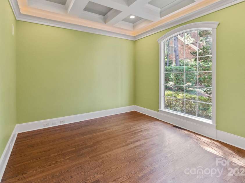 105 Gammon Point Court, Mooresville, NC 28117.  MLS# CAR4278553, YatesRealty ID 25846. 