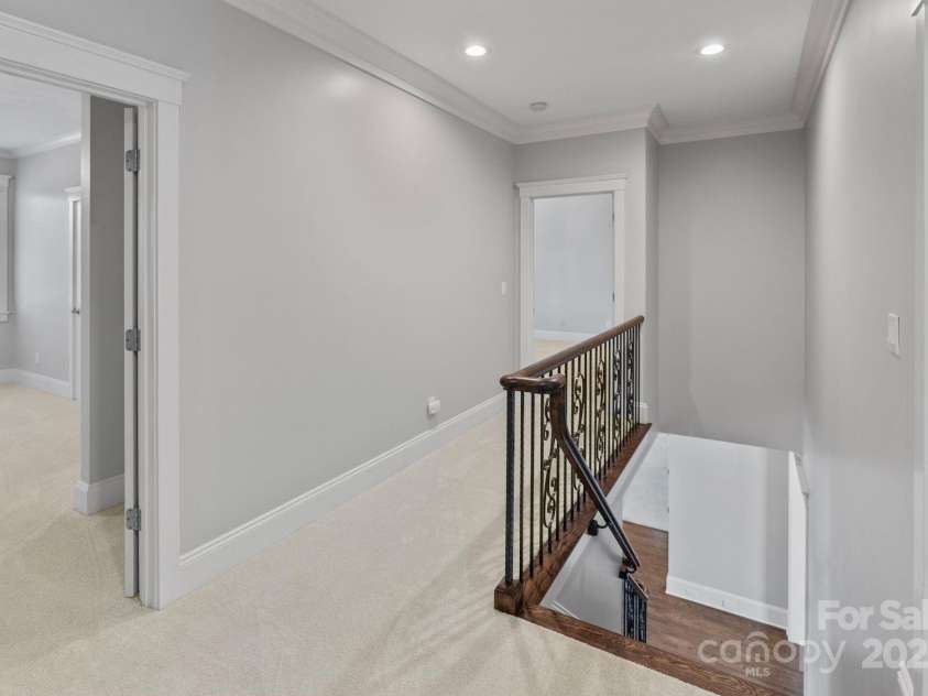 105 Gammon Point Court, Mooresville, NC 28117.  MLS# CAR4278553, YatesRealty ID 25846. 