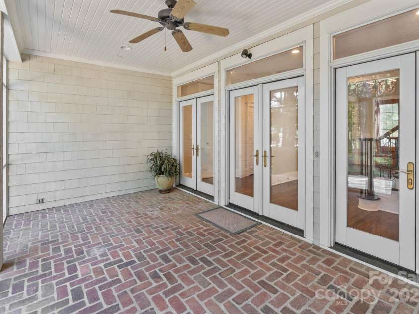 105 Gammon Point Court, Mooresville, NC 28117.  MLS# CAR4278553, YatesRealty ID 25846. 
