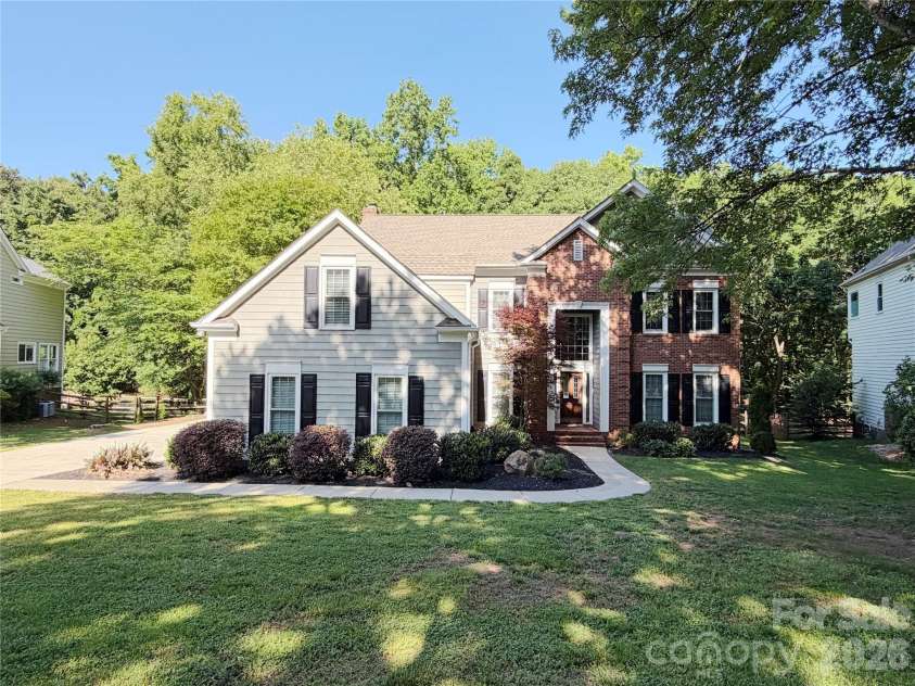 4714 Avonwood Lane, Charlotte, NC 28270.  MLS# CAR4382101, YatesRealty ID 25846. 