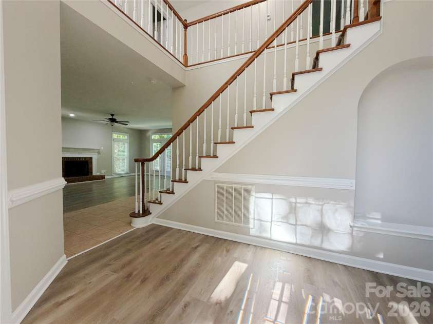 4714 Avonwood Lane, Charlotte, NC 28270.  MLS# CAR4382101, YatesRealty ID 25846. 