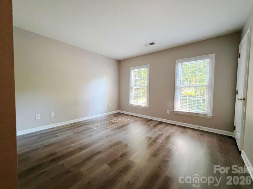 4714 Avonwood Lane, Charlotte, NC 28270.  MLS# CAR4382101, YatesRealty ID 25846. 