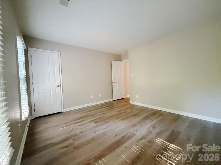 4714 Avonwood Lane, Charlotte, NC 28270.  MLS# CAR4382101, YatesRealty ID 25846. 