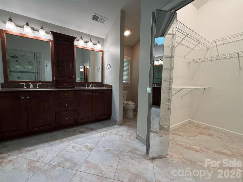 4714 Avonwood Lane, Charlotte, NC 28270.  MLS# CAR4382101, YatesRealty ID 25846. 