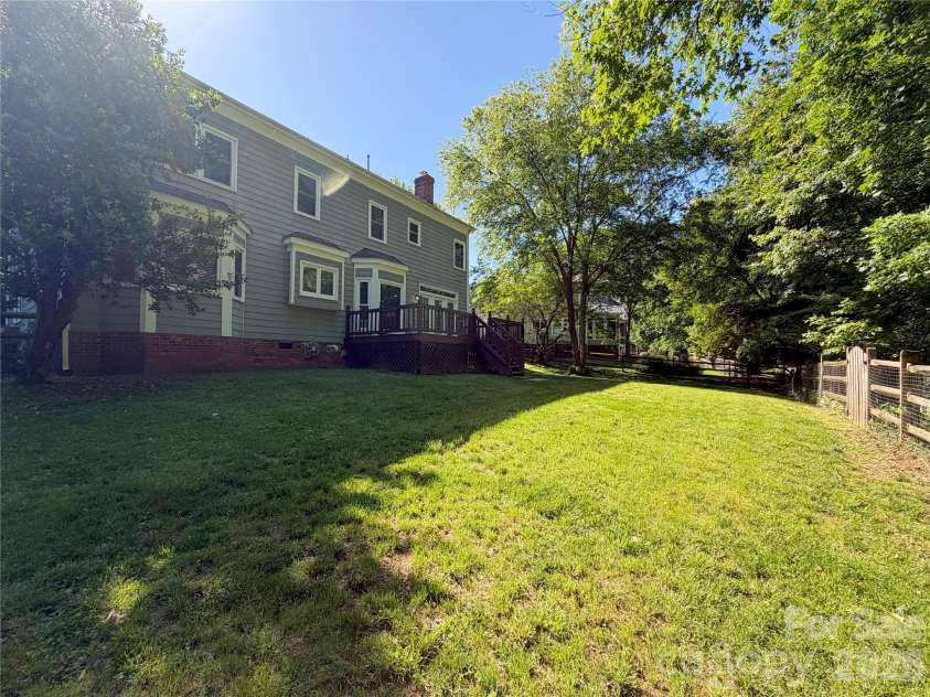 4714 Avonwood Lane, Charlotte, NC 28270.  MLS# CAR4382101, YatesRealty ID 25846. 