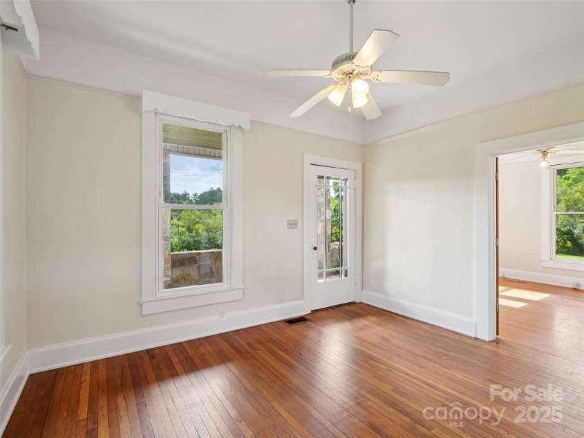 1207 Kanuga Road, Hendersonville, NC 28739.  MLS# CAR4278540, YatesRealty ID 25849. 