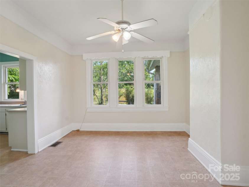 1207 Kanuga Road, Hendersonville, NC 28739.  MLS# CAR4278540, YatesRealty ID 25849. 