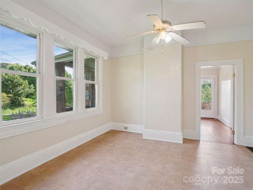 1207 Kanuga Road, Hendersonville, NC 28739.  MLS# CAR4278540, YatesRealty ID 25849. 