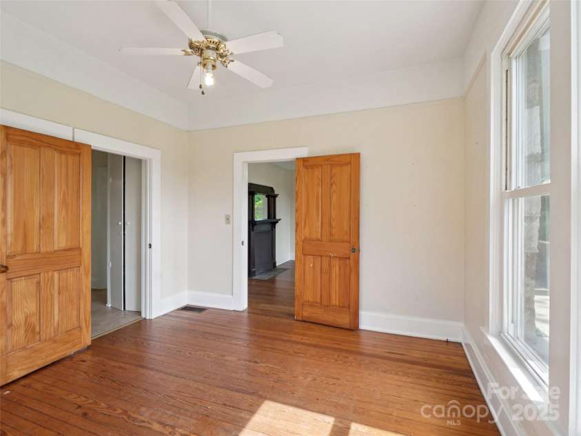 1207 Kanuga Road, Hendersonville, NC 28739.  MLS# CAR4278540, YatesRealty ID 25849. 