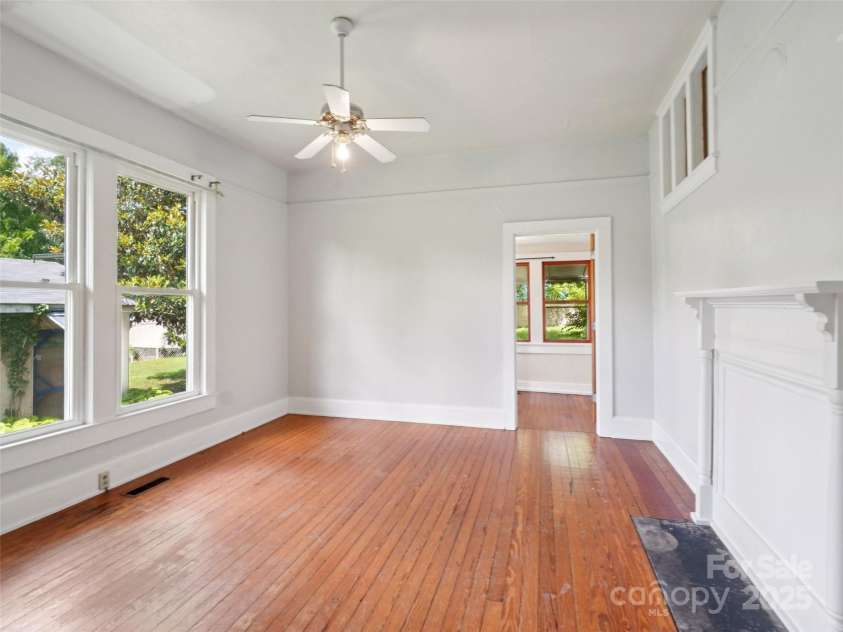 1207 Kanuga Road, Hendersonville, NC 28739.  MLS# CAR4278540, YatesRealty ID 25849. 