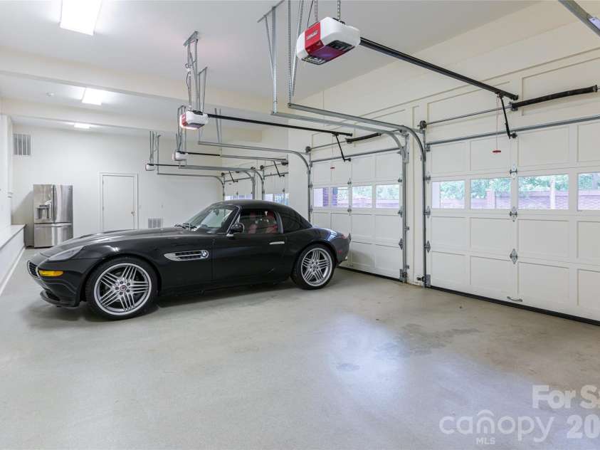 324 Vanderbilt Road, Asheville, NC 28803.  MLS# CAR4376732, YatesRealty ID 25849. 6-Car Garage