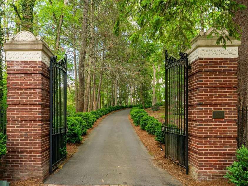 324 Vanderbilt Road, Asheville, NC 28803.  MLS# CAR4376732, YatesRealty ID 25849. Gated Entrance