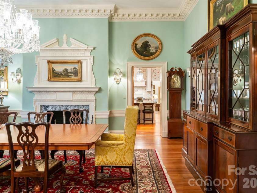324 Vanderbilt Road, Asheville, NC 28803.  MLS# CAR4376732, YatesRealty ID 25849. The Dining Room
