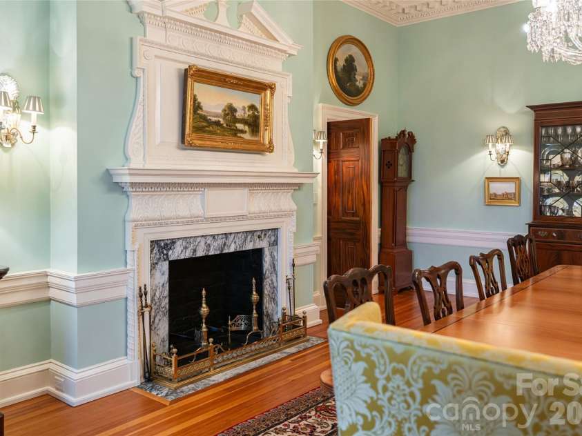 324 Vanderbilt Road, Asheville, NC 28803.  MLS# CAR4376732, YatesRealty ID 25849. The Dining Room