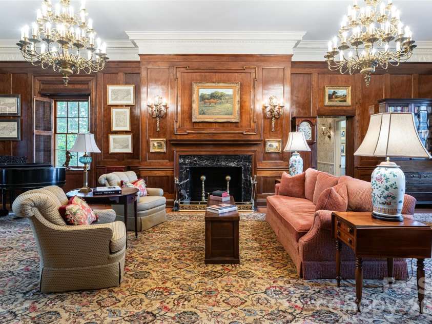 324 Vanderbilt Road, Asheville, NC 28803.  MLS# CAR4376732, YatesRealty ID 25849. The Library