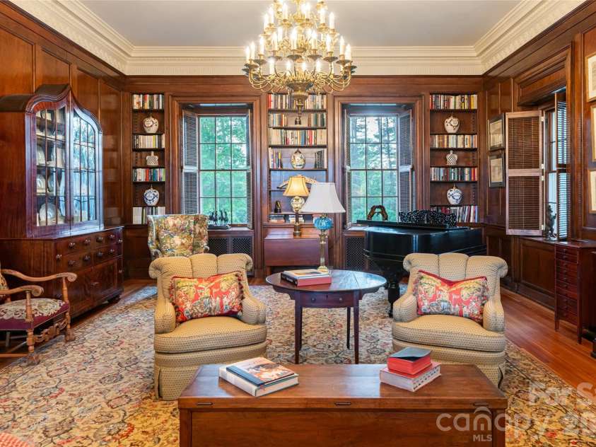 324 Vanderbilt Road, Asheville, NC 28803.  MLS# CAR4376732, YatesRealty ID 25849. The Library