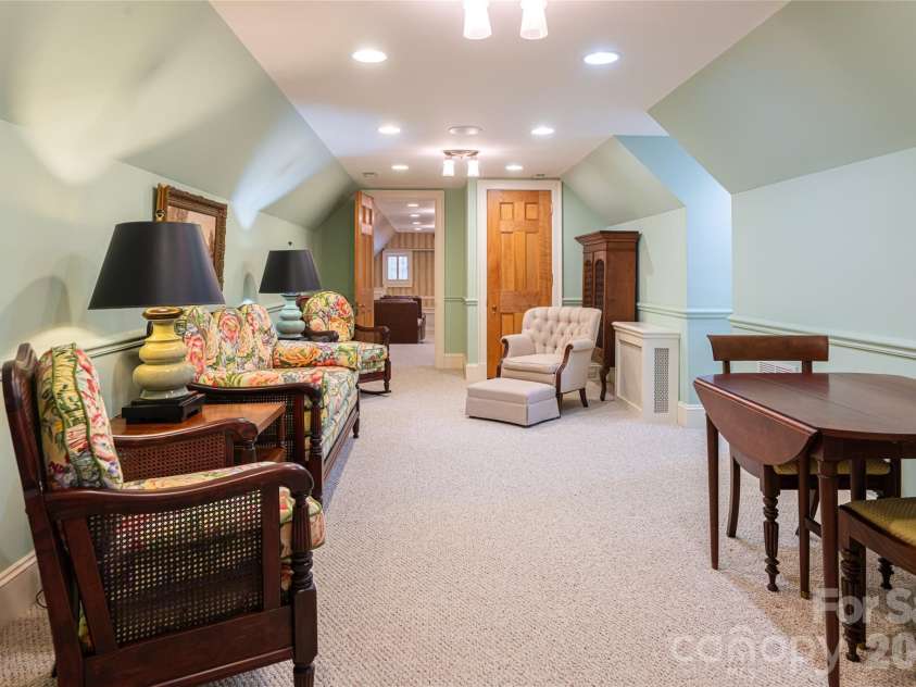 324 Vanderbilt Road, Asheville, NC 28803.  MLS# CAR4376732, YatesRealty ID 25849. Upper Level Living Room