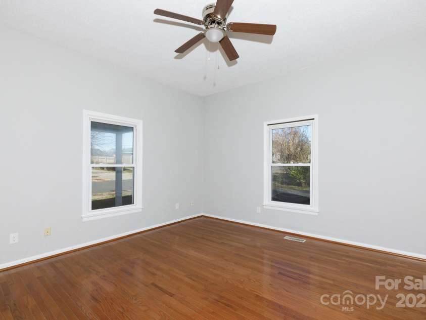 207 Lee Street, Fort Mill, SC 29715.  MLS# CAR4211925, YatesRealty ID 2585. 