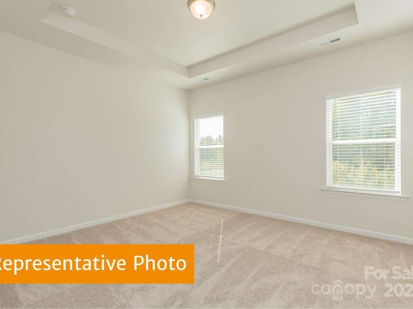 6041 Jasmine Branch Road, Charlotte, NC 28216.  MLS# CAR4333908, YatesRealty ID 2585. Suwanee Primary Bedroom