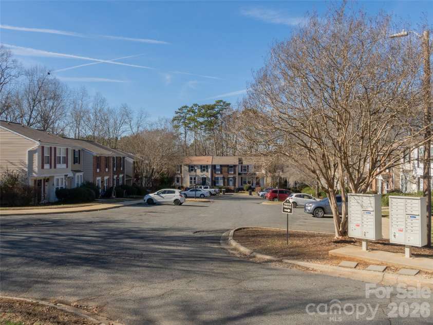 9718 Old Gate Drive, Matthews, NC 28105.  MLS# CAR4405654, YatesRealty ID 2585. Community