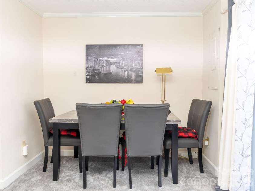 9718 Old Gate Drive, Matthews, NC 28105.  MLS# CAR4405654, YatesRealty ID 2585. Dining Room