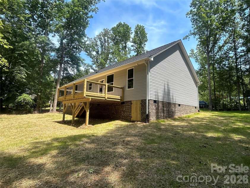 530 Oakwood Circle, Lexington, NC 27295.  MLS# CAR4382721, YatesRealty ID 25852. Rear View