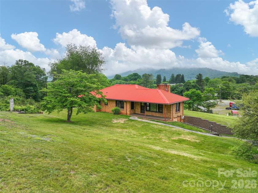 21 Beaverdam Road, Canton, NC 28716.  MLS# CAR4387120, YatesRealty ID 25853. 