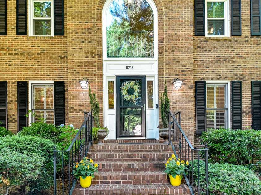 8715 Cahill Lane, Charlotte, NC 28277.  MLS# CAR4363060, YatesRealty ID 25854. 