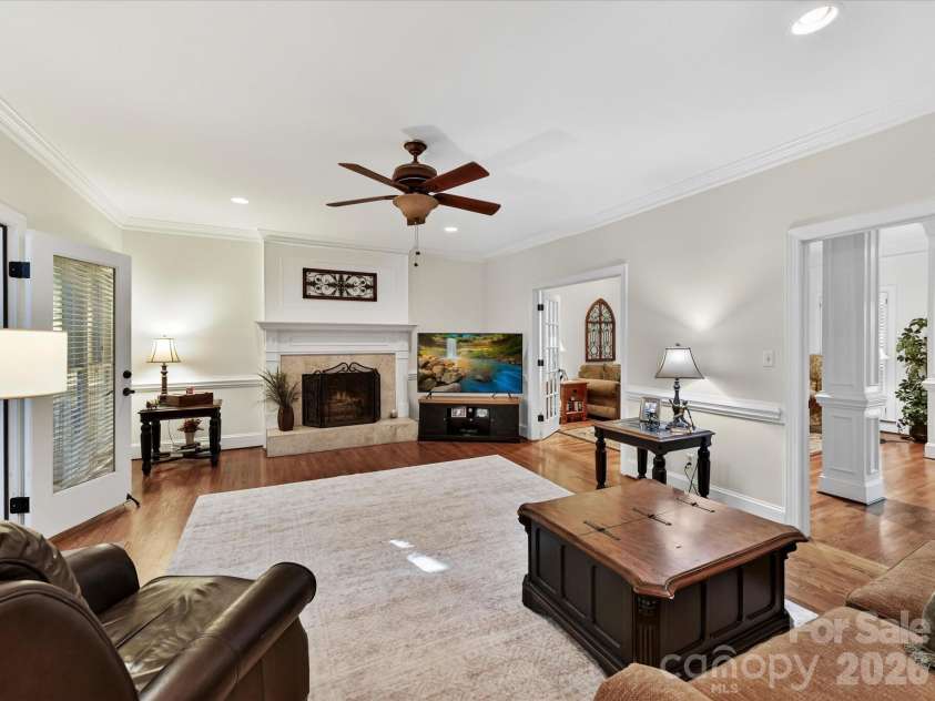 8715 Cahill Lane, Charlotte, NC 28277.  MLS# CAR4363060, YatesRealty ID 25854. 