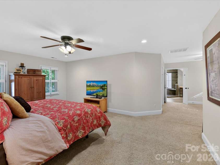 8715 Cahill Lane, Charlotte, NC 28277.  MLS# CAR4363060, YatesRealty ID 25854. 
