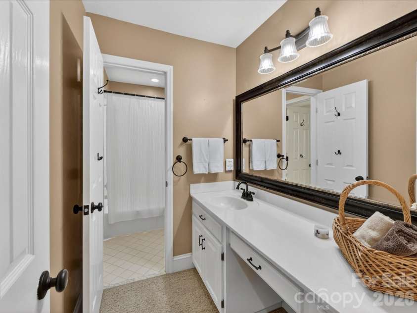 8715 Cahill Lane, Charlotte, NC 28277.  MLS# CAR4363060, YatesRealty ID 25854. 