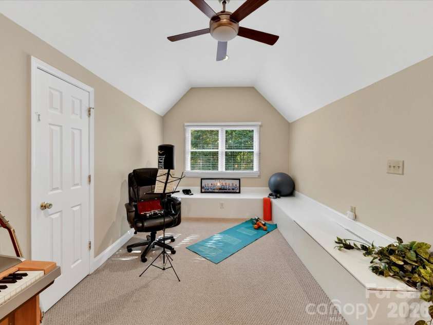 8715 Cahill Lane, Charlotte, NC 28277.  MLS# CAR4363060, YatesRealty ID 25854. 
