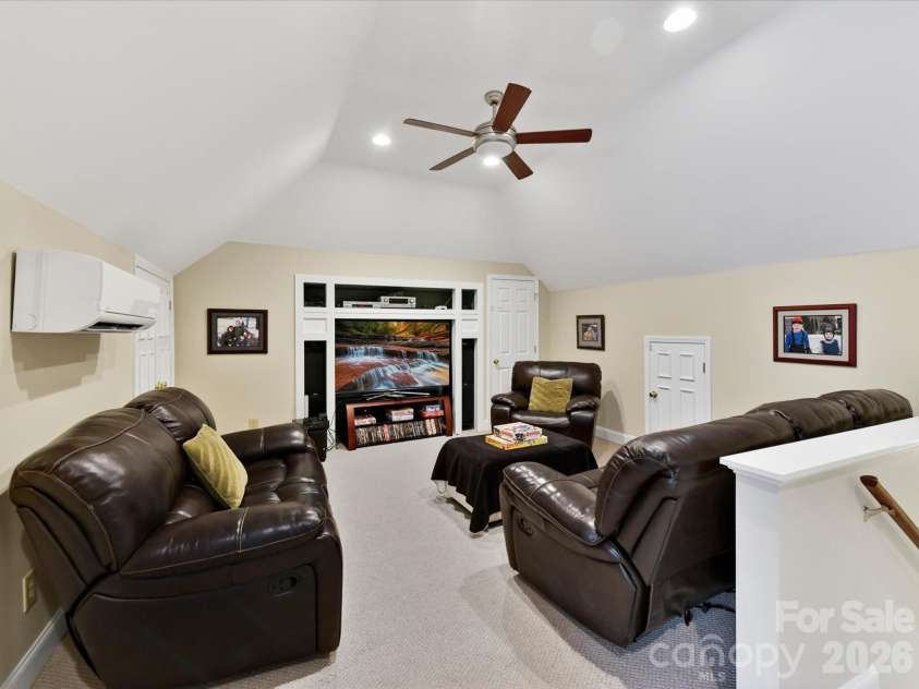 8715 Cahill Lane, Charlotte, NC 28277.  MLS# CAR4363060, YatesRealty ID 25854. 