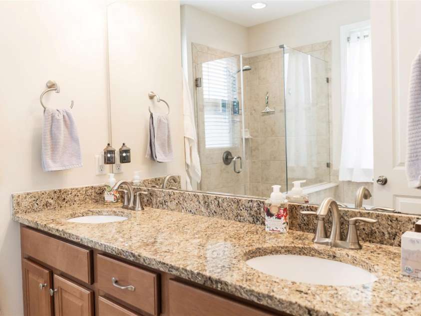 1156 Mckee Farm Lane, Belmont, NC 28012.  MLS# CAR4273540, YatesRealty ID 25855. 